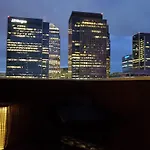 Captivating 2-Bed Apartment In Canary Wharf London