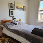 Home In Queen\'S Park