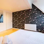 Pass The Keys Beautiful Spacious 2-Bed In Converted Church