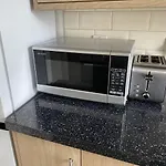 Spacious 1 Bedroom Flat In London