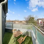 3Bed Penthouse 10Min To Wimbledon Tennis Courts