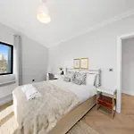 3Bed Penthouse 10Min To Wimbledon Tennis Courts