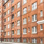 Cozy Apt In Central London
