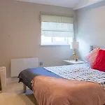 Beautiful New 2 Bed Flat - 5 August House