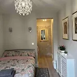 Cozy+Elegant Studio@ West London