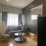 Beautiful 2 Bedroom House In Fulham.