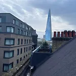 London City 1 Bed With Roof Terrace