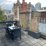 London City 1 Bed With Roof Terrace
