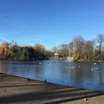 Victoria Park 1 Bedroom Flat