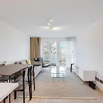Bright And Spacious Belgravia Apartment