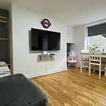 Special Flat In Camden Town