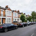 Veeve - The Wimbledon Retreat