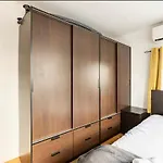 Stunning 2 Bedrooms, 2 Bathrooms Flat.
