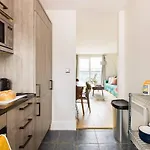 Stunning 2 Bed Ensuite Apart