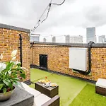 Rooftop Home By Keyhol Holidays