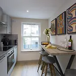 Heart Of Battersea Balcony Fast Wifi Netflix Wd