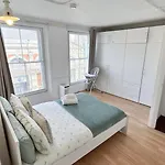 Chic 2-Bedroom Flat In Farringdon Barbican Centre