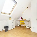 Lingwell Concept Flat