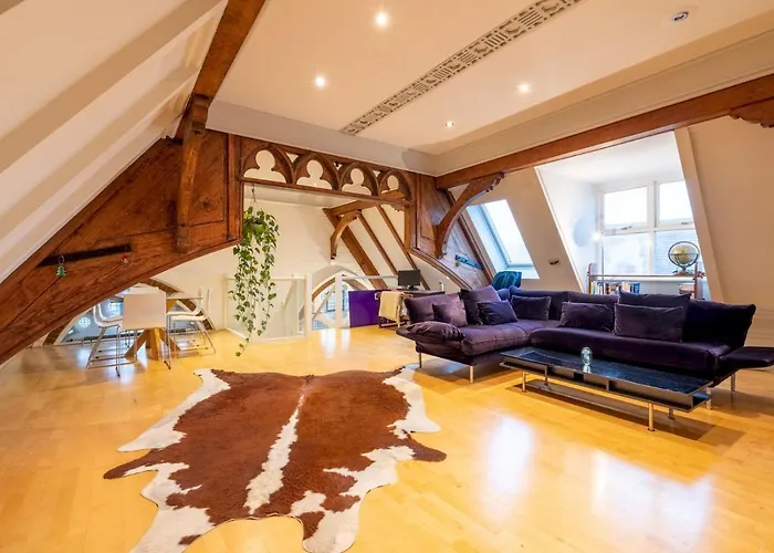 Pass The Keys Beautiful Spacious 2-Bed In Converted Church