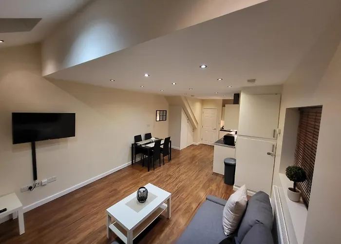 Great Apartment Next To Tooting Bec Tube Station!
