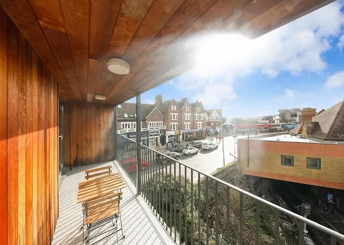 3Bed Penthouse 10Min To Wimbledon Tennis Courts