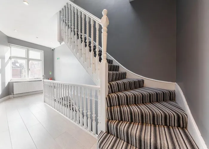 Great Location Service And Stay Double Ensuite Room With Shared Kitchen- 5Mins Walk From Tufnell Park