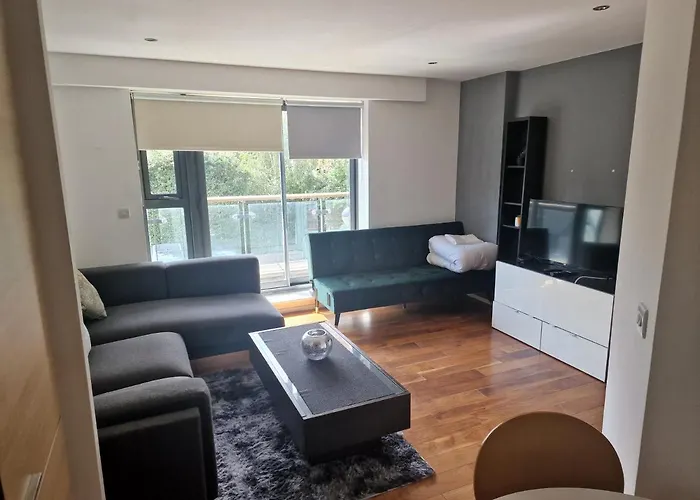 Immaculate 1-Bed Apartment In London