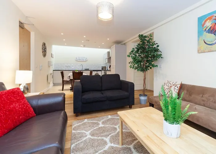 Characterful 2 Bedroom Apartment In Brixton
