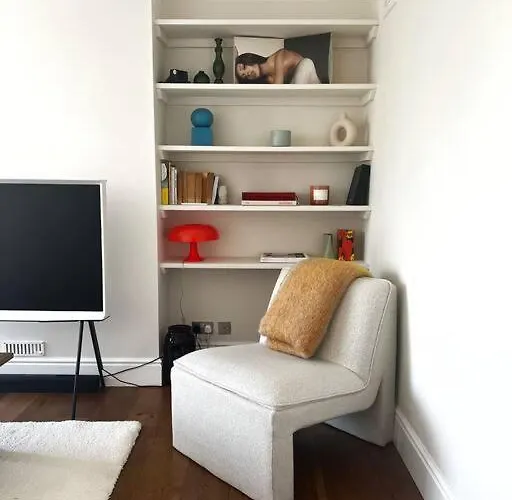 Trendy Brixton Residence!