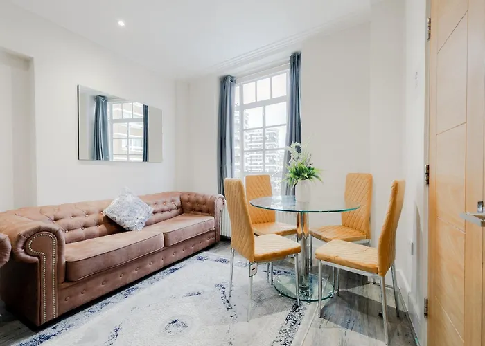 Hyde Park Apartments