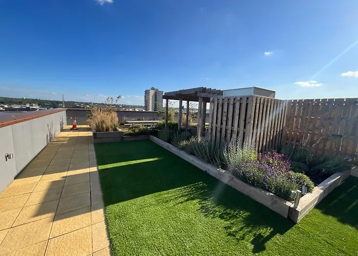 1Br Gem In Shared Apt Near O2 Arena & Excel With Patio, Private Bath, Free Parking & Garden