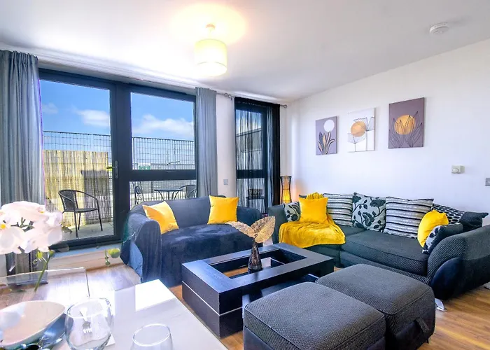 Viewpoint - Modern Big 2 Bedroom Apt - Ideal For Longer Stays & Business Travel