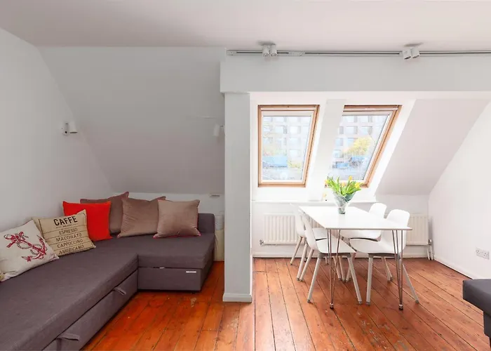 White City Apartment