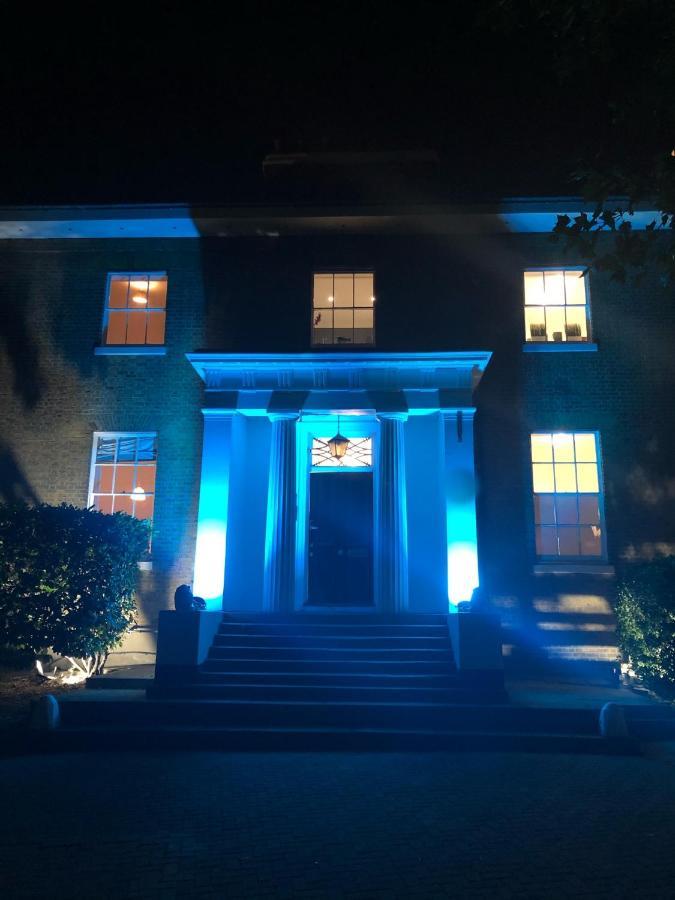 Mansion House With Spacious Close To Excel And Canarywharf *