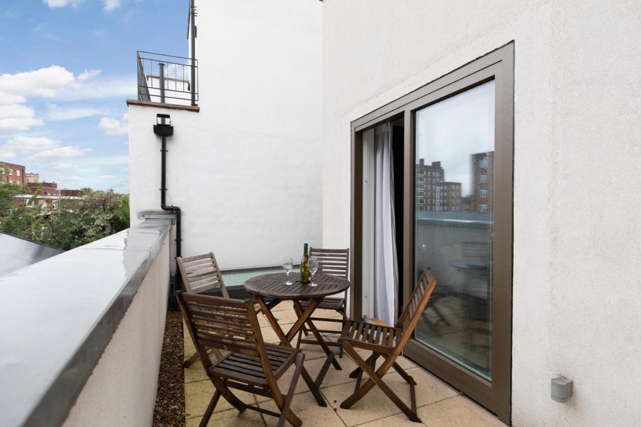 - Luxury And Spacious With Balcony Apartamento Londres