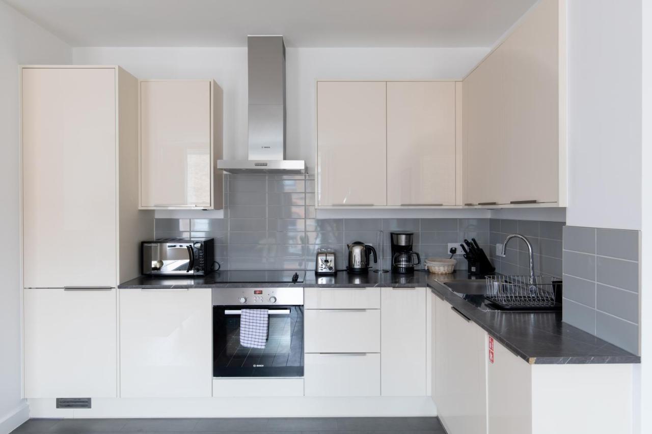 - Luxury And Spacious With Balcony Apartamento Londres