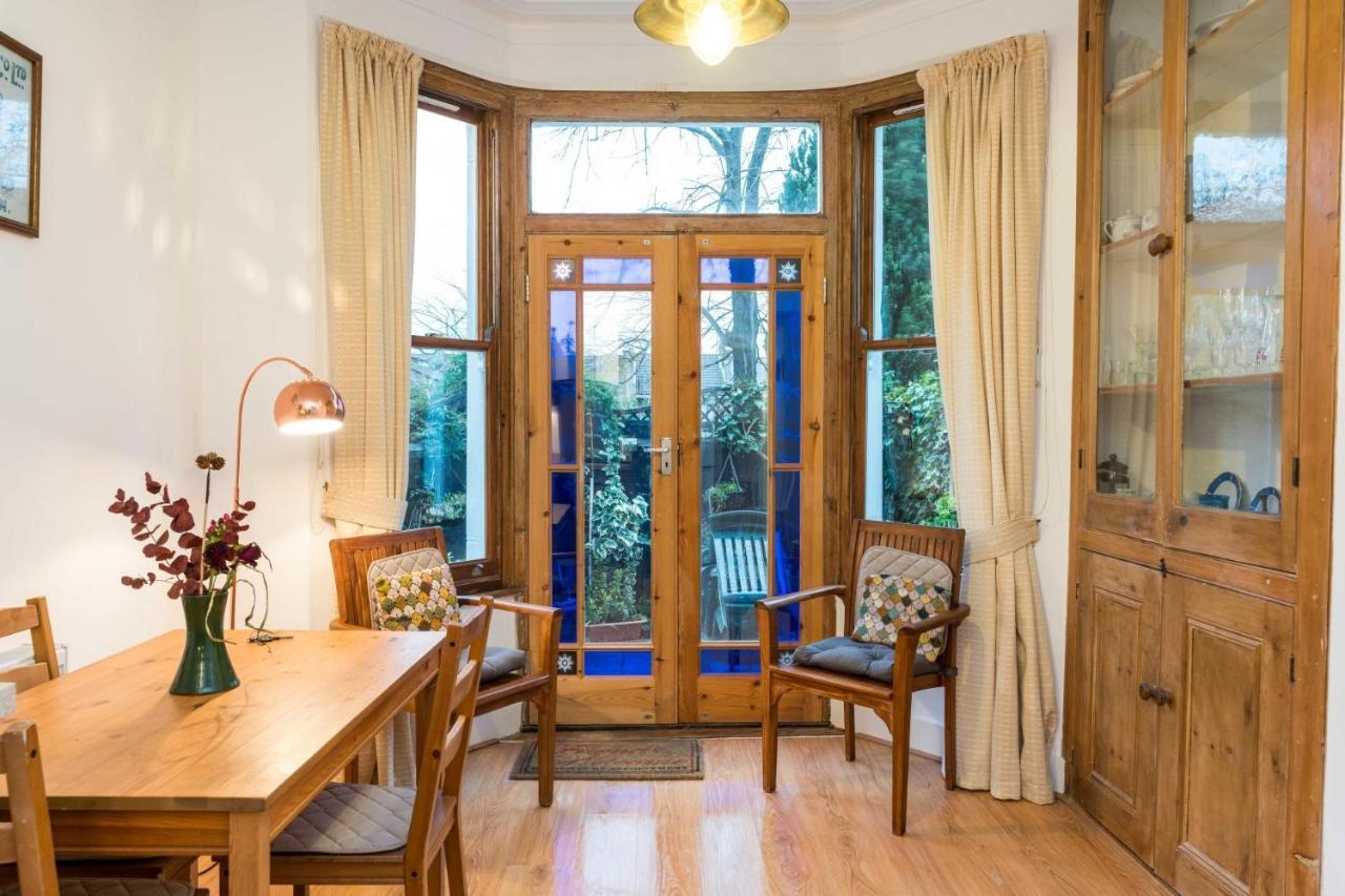 New Stylish 1 Bedroom Flat With Garden Londres