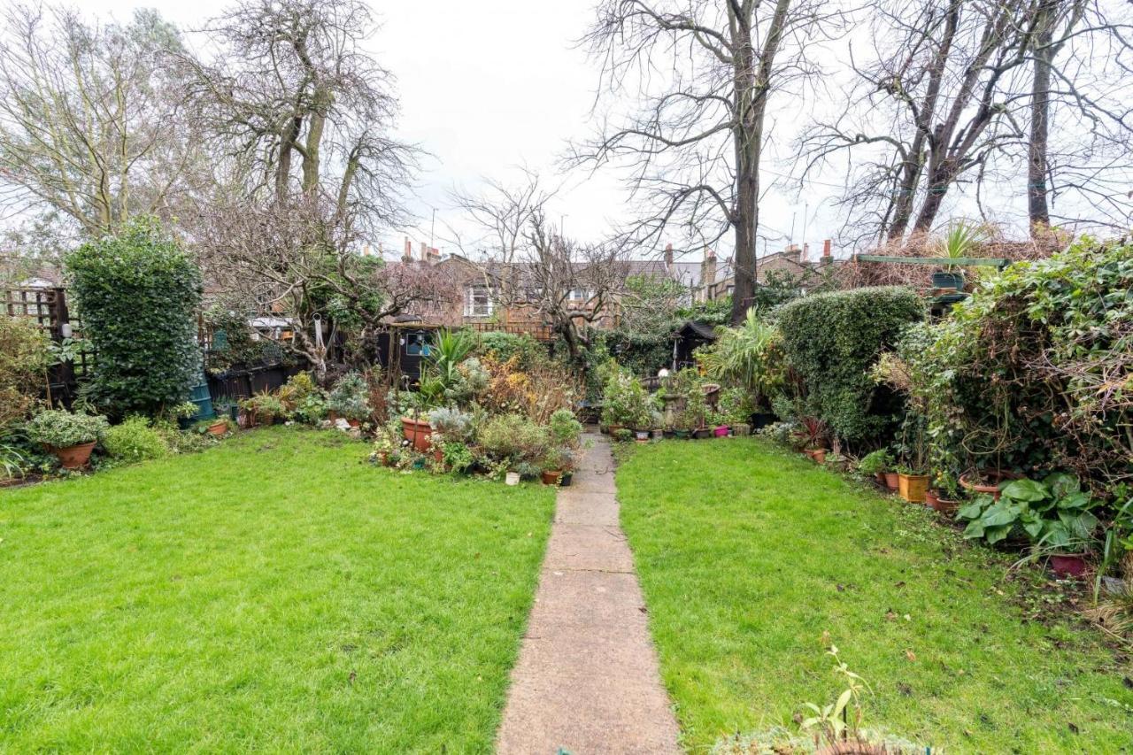 New Stylish 1 Bedroom Flat With Garden * Londres