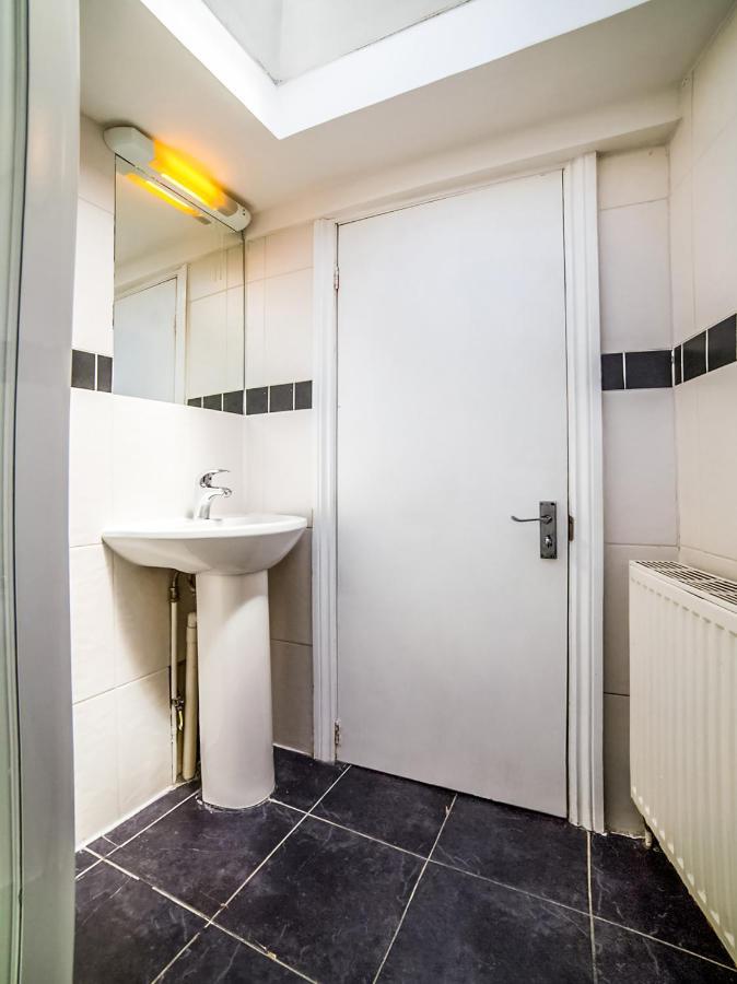 Hotel Oyo Tamtam Acton Londres