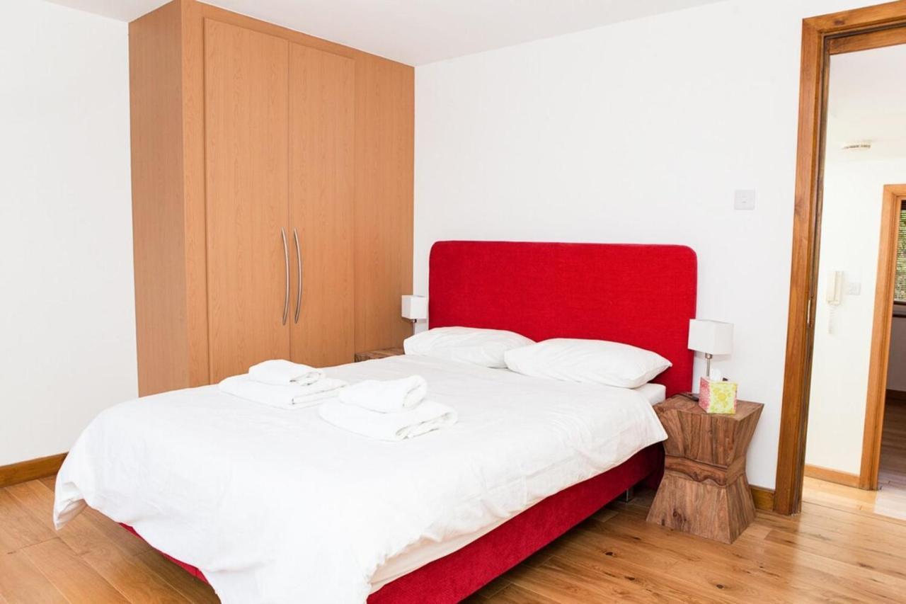 Spectacular 4-bedroom Close To Eye Apartamento