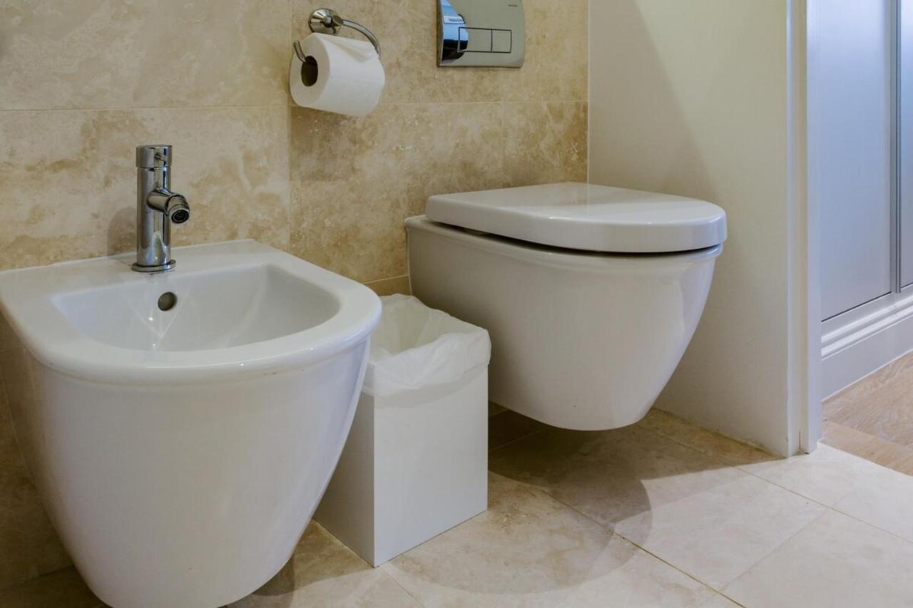 Beautiful 2 Bedroom 2 Bath Flat In South Kensington * Londres
