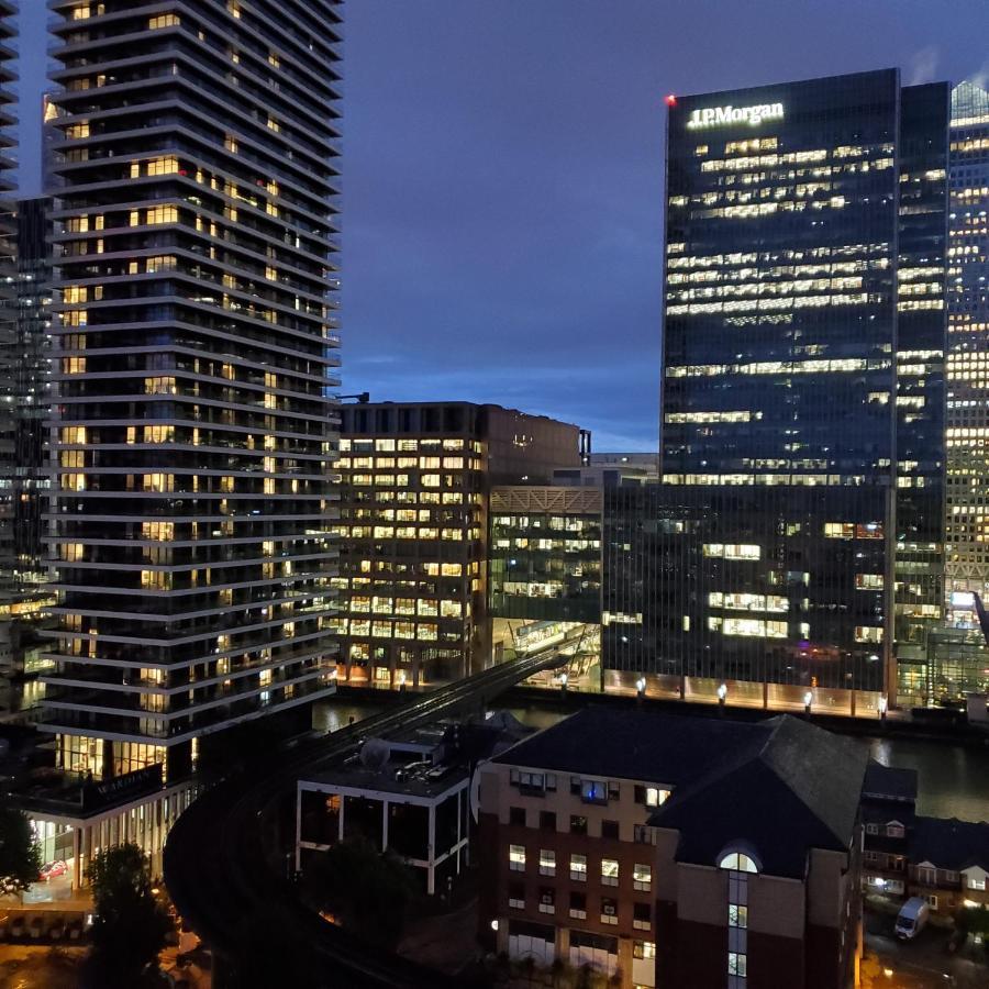 Captivating 2-bed In Canary Wharf *
