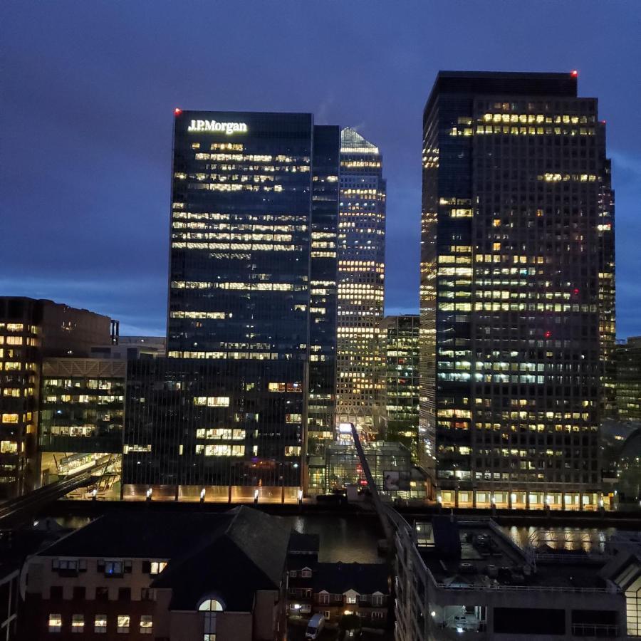 Captivating 2-bed In Canary Wharf