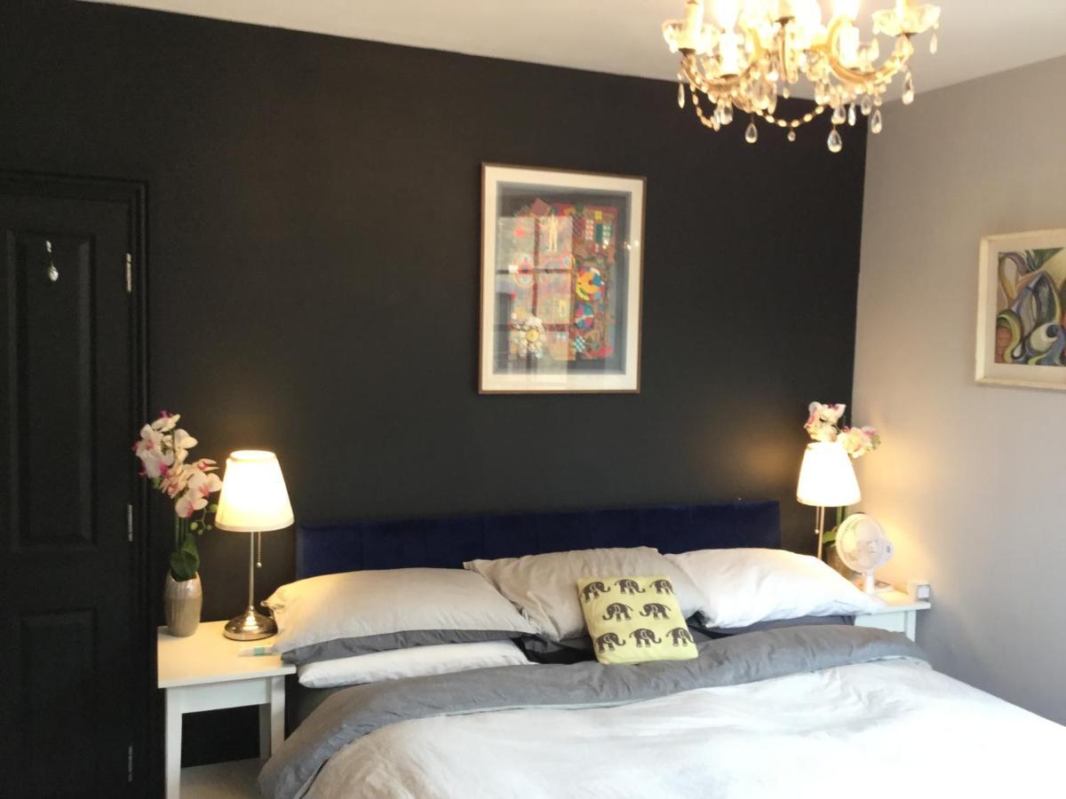 Apartamento Shad Thames Pied-A-Terre Exquisite Historic Warehouse Air Conditioning Private Parking Garden & Balcony Next To Shard With Views Londres