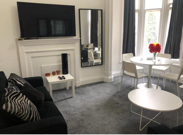 Selfridges Serviced Appartement