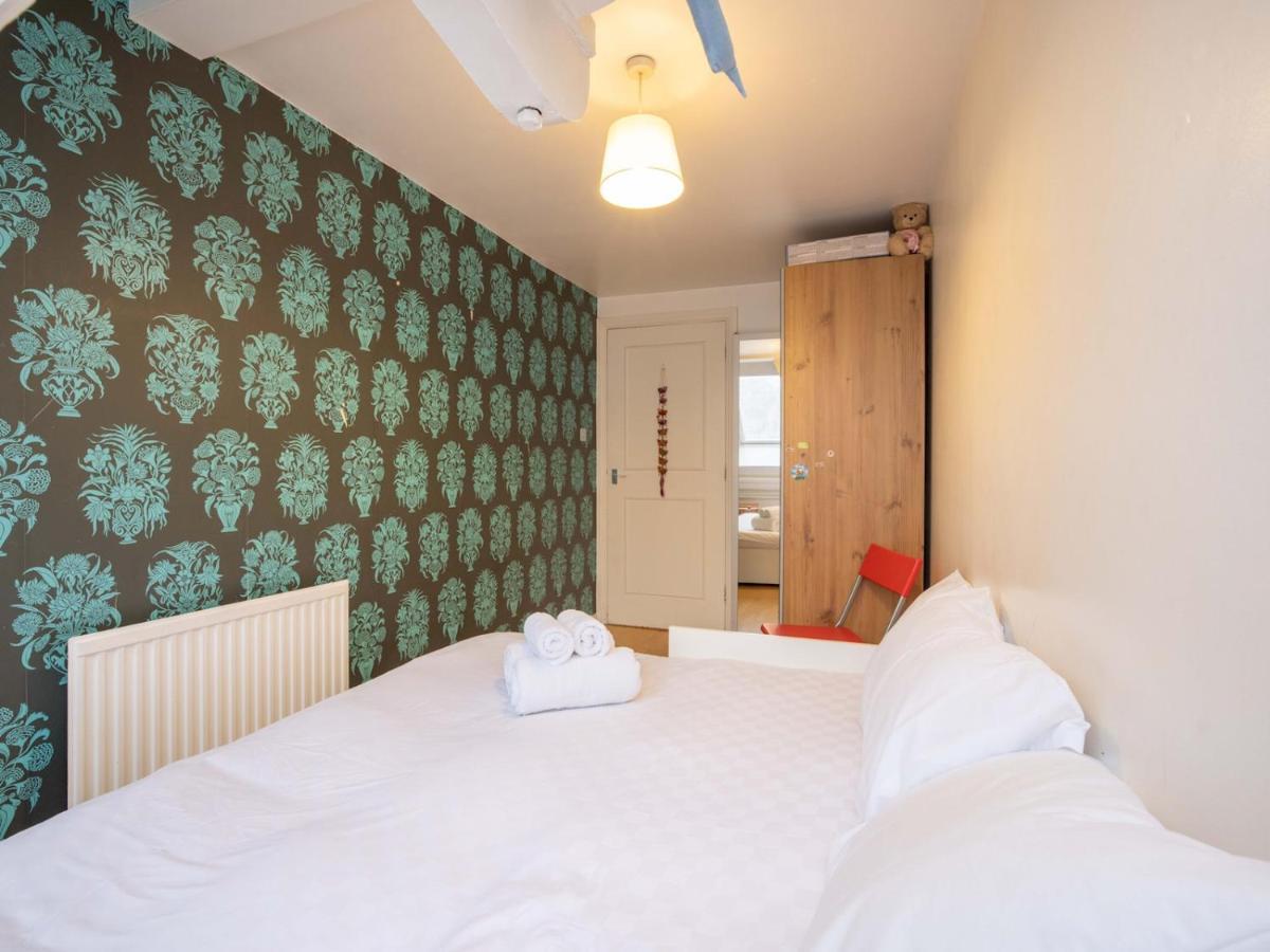 Pass The Keys Beautiful Spacious 2-bed In Converted Church Londres