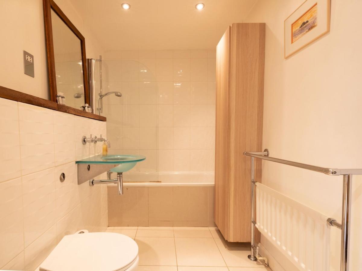 Pass The Keys Beautiful Spacious 2-bed In Converted Church