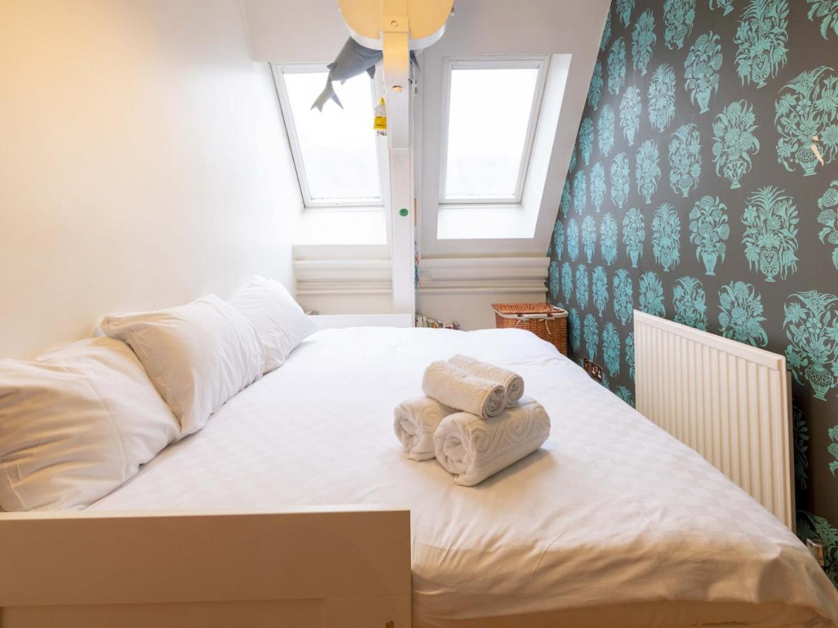 Pass The Keys Beautiful Spacious 2-bed In Converted Church * Londres