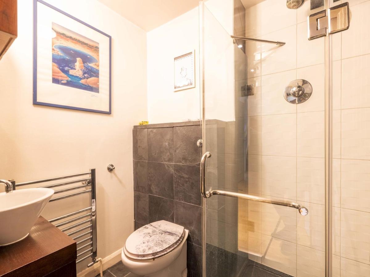 Pass The Keys Beautiful Spacious 2-bed In Converted Church *