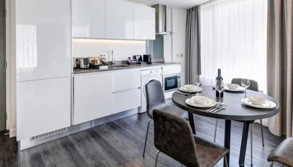 Dockside At Excel 3*